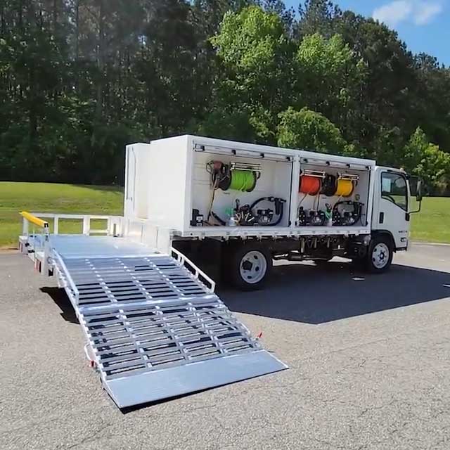 Semi-Enclosed Truck Designed to Deliver Performance