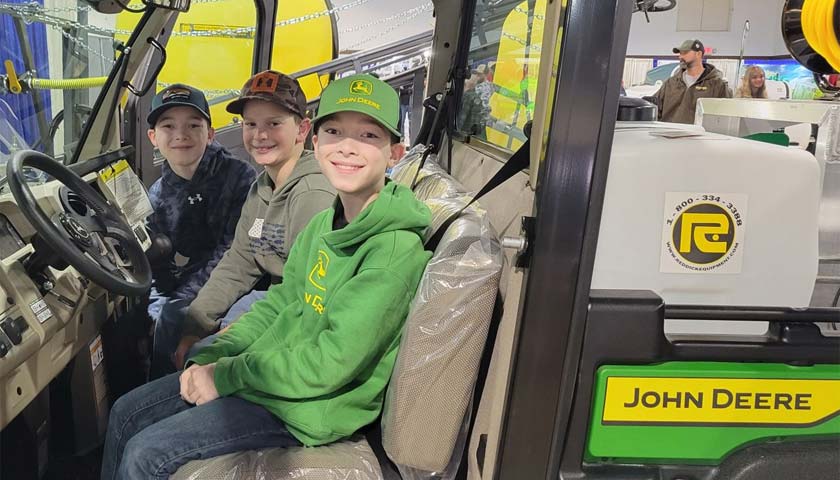 Fun Young Visitors ay Southern Farm Show in Raleigh